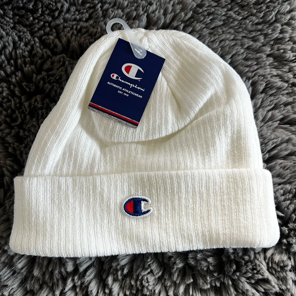 NWT Champions White Beanie OS